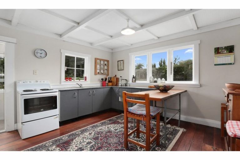 Photo of property in 12 Stanley Avenue, Te Aroha, 3320