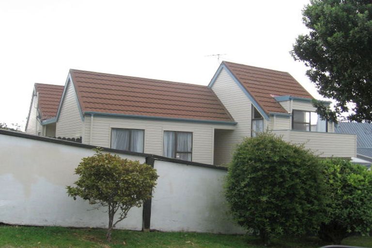 Photo of property in 12 Guadeloupe Crescent, Grenada Village, Wellington, 6037