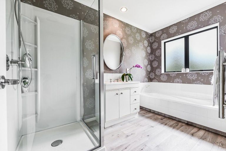 Photo of property in 18 Spinnaker Drive, Flagstaff, Hamilton, 3210