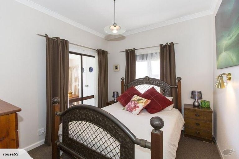 Photo of property in 255 Marine Parade, Eastbourne, Lower Hutt, 5013