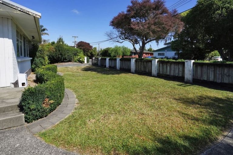 Photo of property in 42 Pulham Crescent, Queenwood, Hamilton, 3210