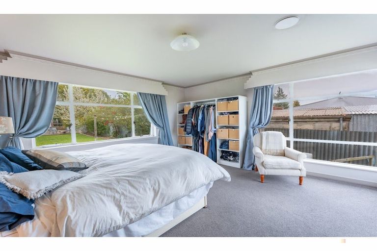 Photo of property in 30 Timaru Road, Waimate, 7924