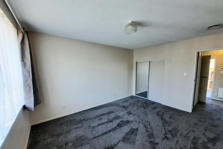 Photo of property in 1/73 Royal Park Drive, Parklands, Christchurch, 8083