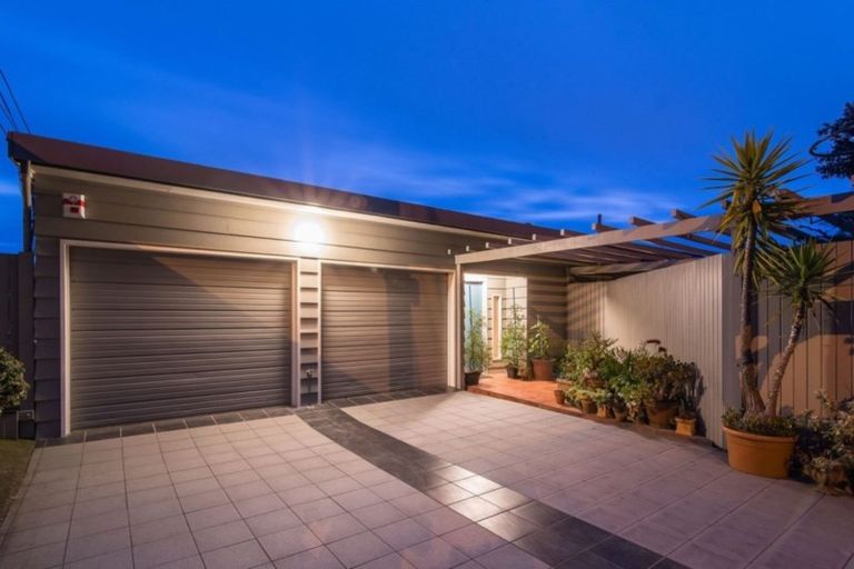 Photo of property in 7 Samoa Street, Kilbirnie, Wellington, 6022