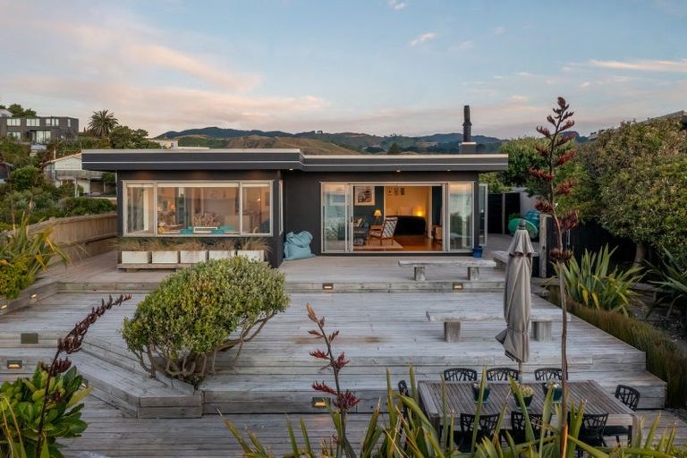 Photo of property in 80 The Esplanade, Raumati South, Paraparaumu, 5032