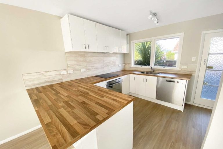 Photo of property in 1/11 Division Street, Riccarton, Christchurch, 8041