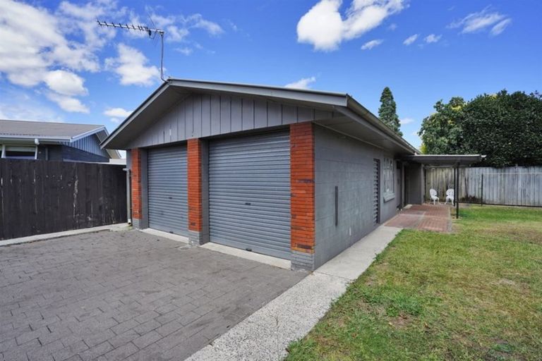 Photo of property in 10 Pulham Crescent, Queenwood, Hamilton, 3210