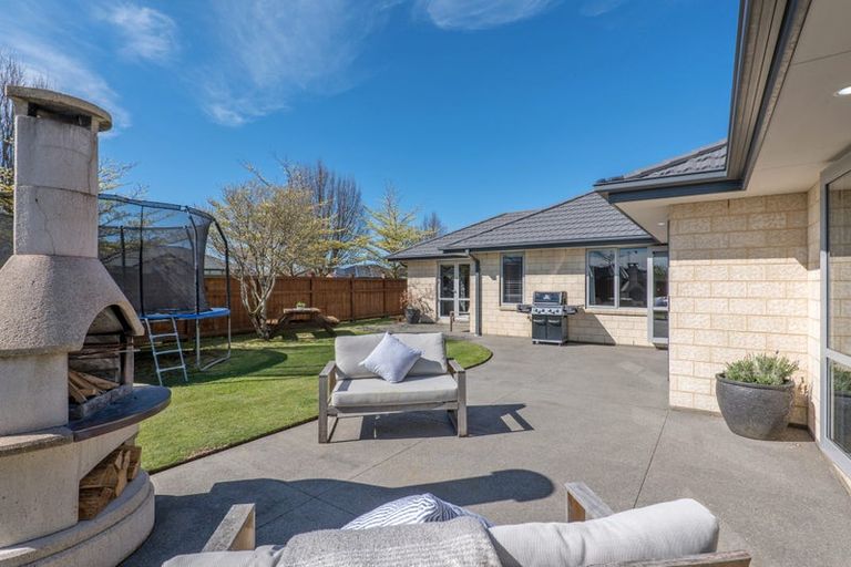 Photo of property in 5 Carradale Avenue, Broomfield, Christchurch, 8042