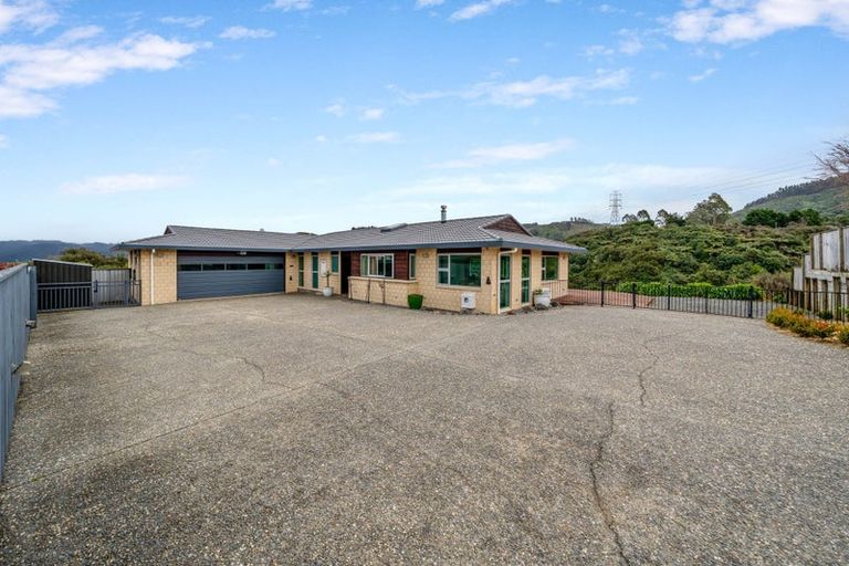 Photo of property in 45a Kirton Drive, Riverstone Terraces, Upper Hutt, 5018