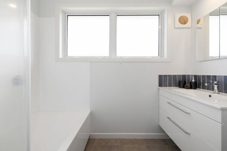 Photo of property in 28 Hillcrest Road, Hillcrest, Hamilton, 3216