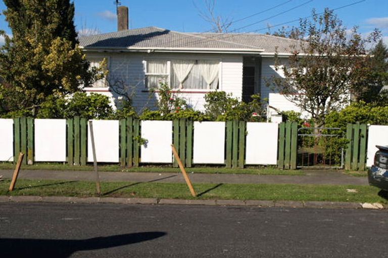 Photo of property in 10 Cheviot Street, Mangere East, Auckland, 2024