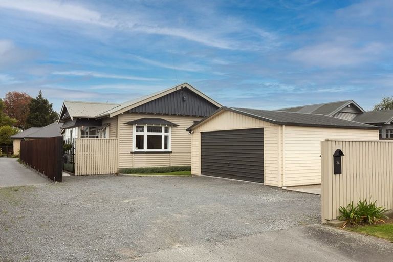 Photo of property in 74 Selwyn Street, Somerfield, Christchurch, 8024