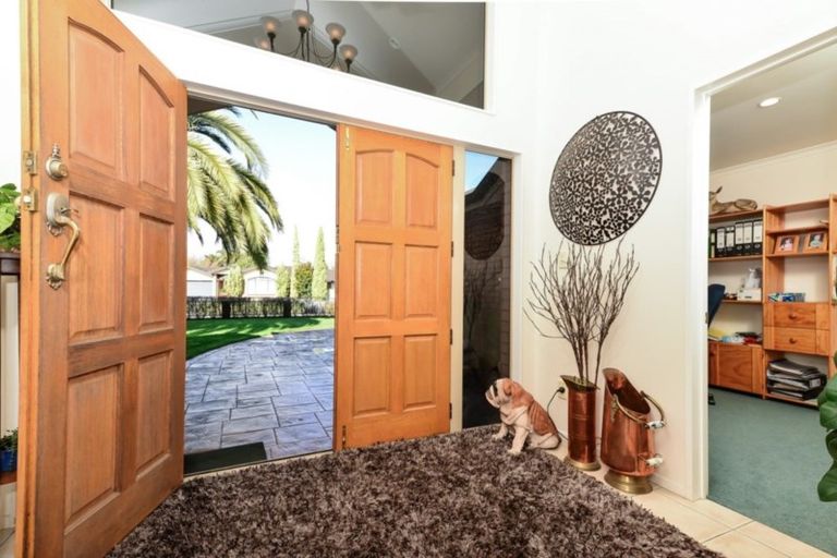 Photo of property in 76 Cairns Crescent, Rototuna, Hamilton, 3210