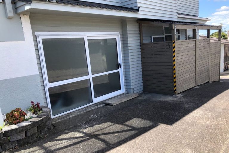 Photo of property in 74 Ridge Road, Howick, Auckland, 2014