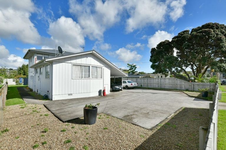 Photo of property in 242 Centreway Road, Orewa, 0931