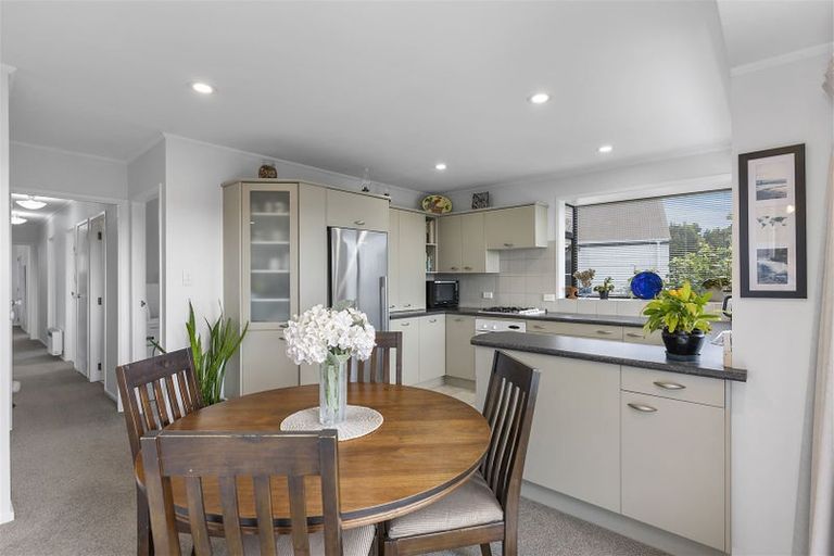 Photo of property in 41 Marendellas Drive, Bucklands Beach, Auckland, 2014