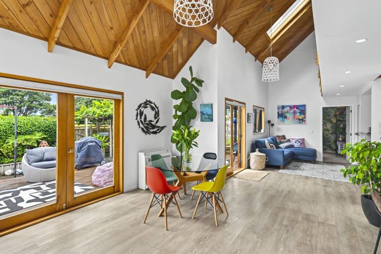 Photo of property in 15 Whyte Street, Paraparaumu Beach, Paraparaumu, 5032