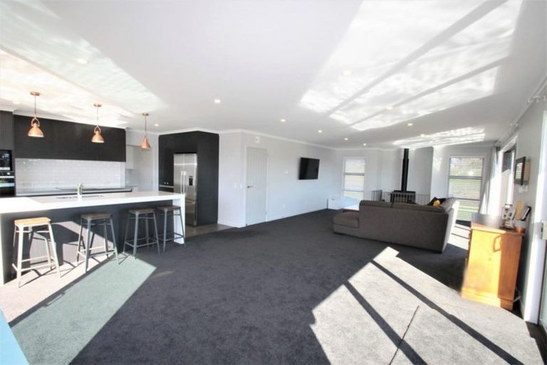 Photo of property in 19 George Street, Waihola, Milton, 9073