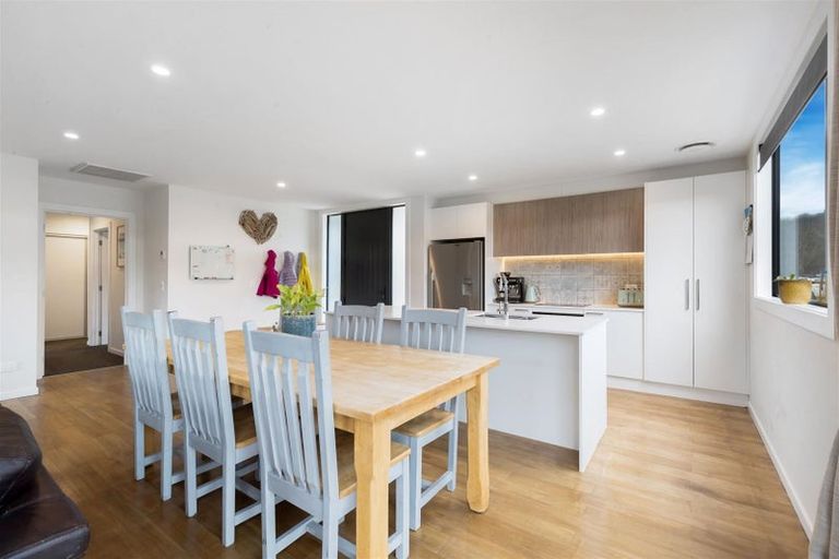 Photo of property in 9 Little Maude Drive, Lake Hawea, Wanaka, 9382