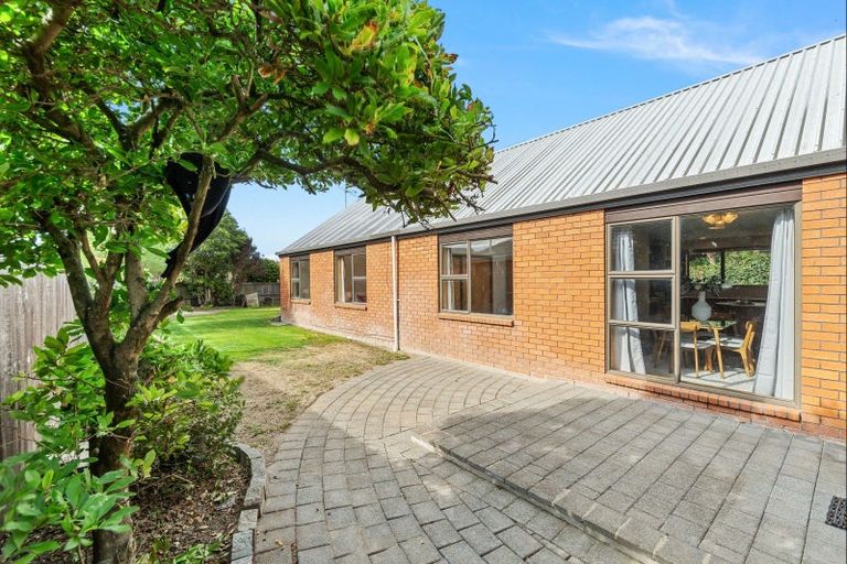 Photo of property in 18 Briarmont Street, Avondale, Christchurch, 8061