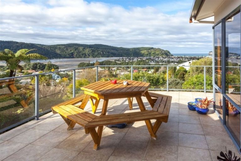 Photo of property in 144 Tirohanga Drive, Whangamata, 3620