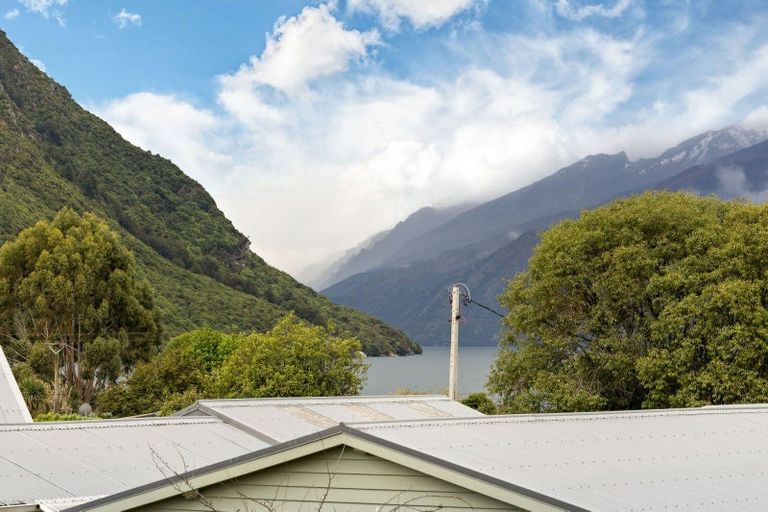 Photo of property in 27 Oxford Street, Kingston, Athol, 9793