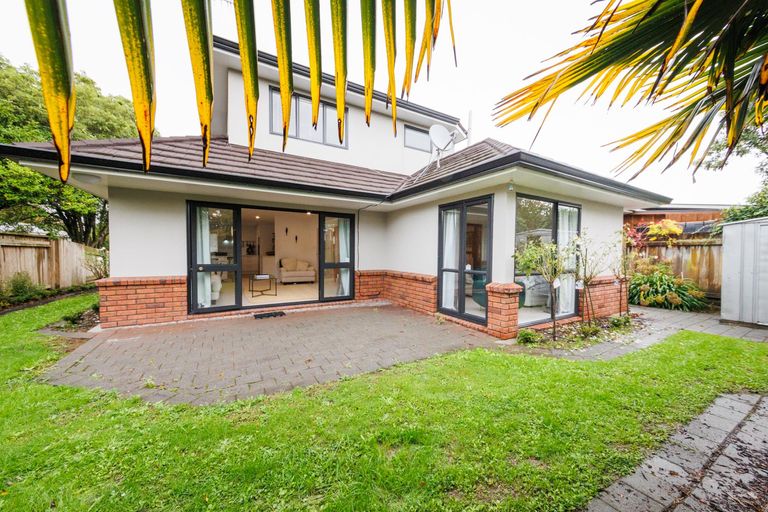 Photo of property in 3 Winston Avenue, Hokowhitu, Palmerston North, 4410