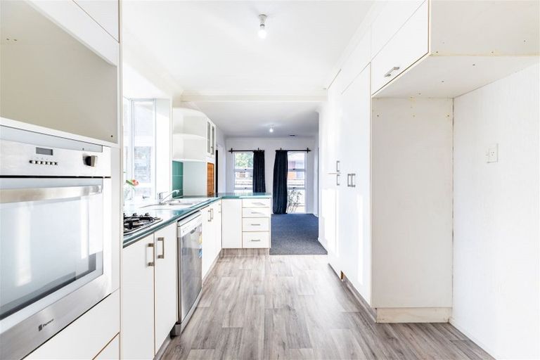 Photo of property in 2 Patea Place, Terrace End, Palmerston North, 4410