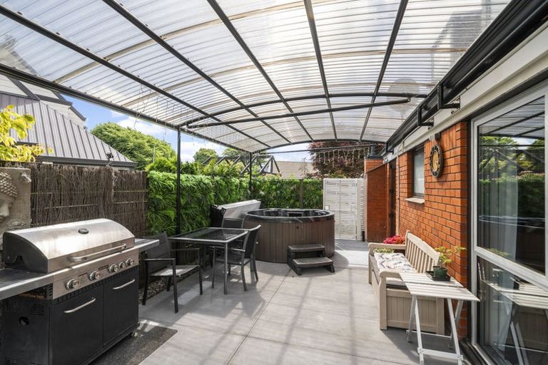 Photo of property in 10 Swithland Place, Avonhead, Christchurch, 8042