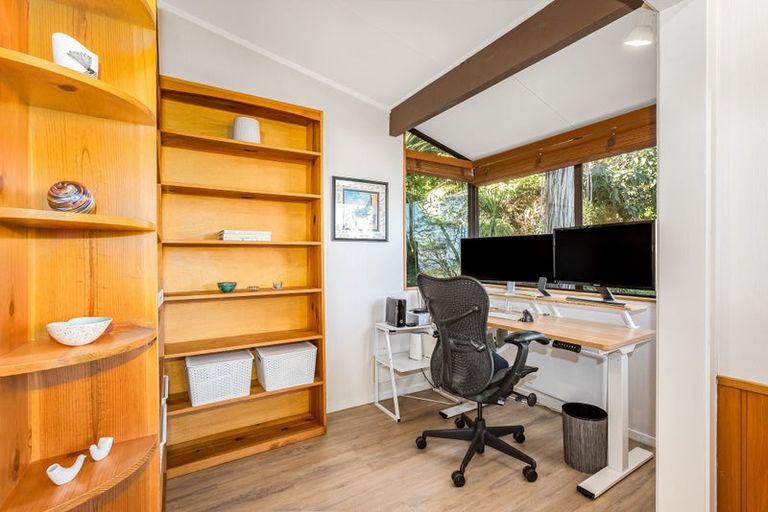 Photo of property in 126a Cheviot Road, Lowry Bay, Lower Hutt, 5013