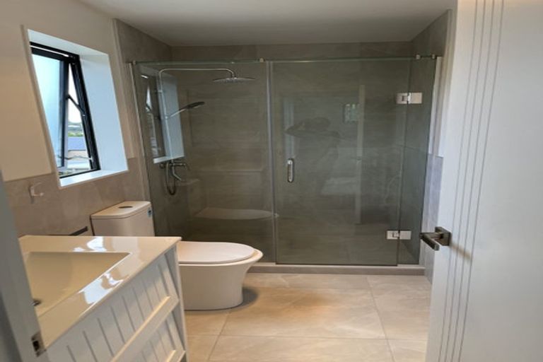 Photo of property in 1/149 Tirimoana Road, Te Atatu South, Auckland, 0602