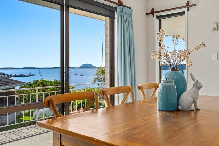 Photo of property in 55 Omokoroa Road, Omokoroa, 3114