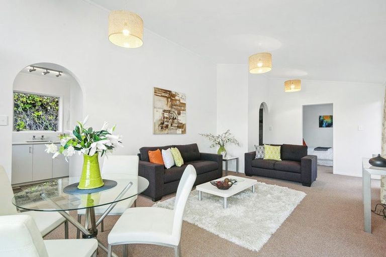 Photo of property in 24 Fyvie Avenue, Tawa, Wellington, 5028