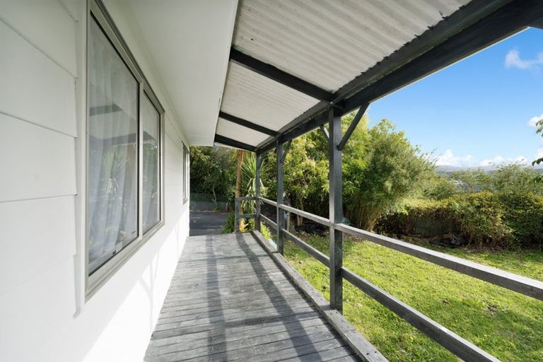 Photo of property in 9 Imperial Place, Henderson, Auckland, 0612