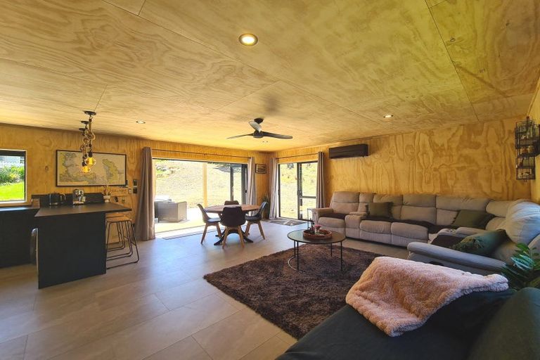 Photo of property in 46 James Street, Coromandel, 3506