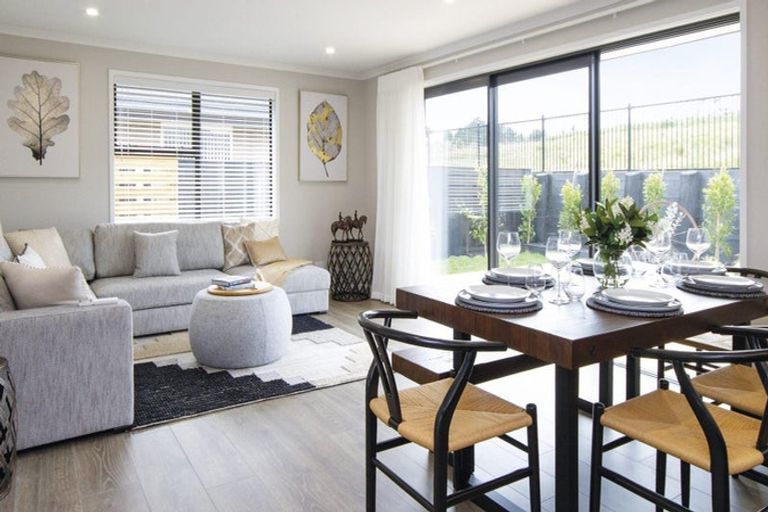 Photo of property in 26 Mcindoe Road, Kumeu, 0810