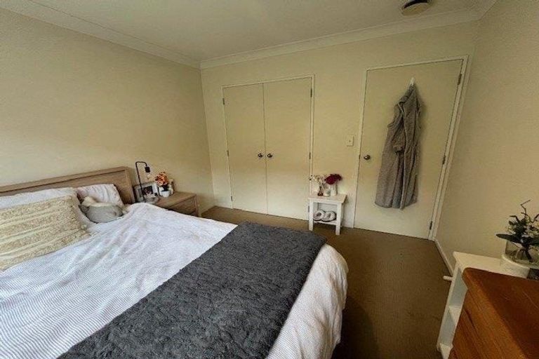 Photo of property in 28 Craigavon Drive, East Tamaki, Auckland, 2013