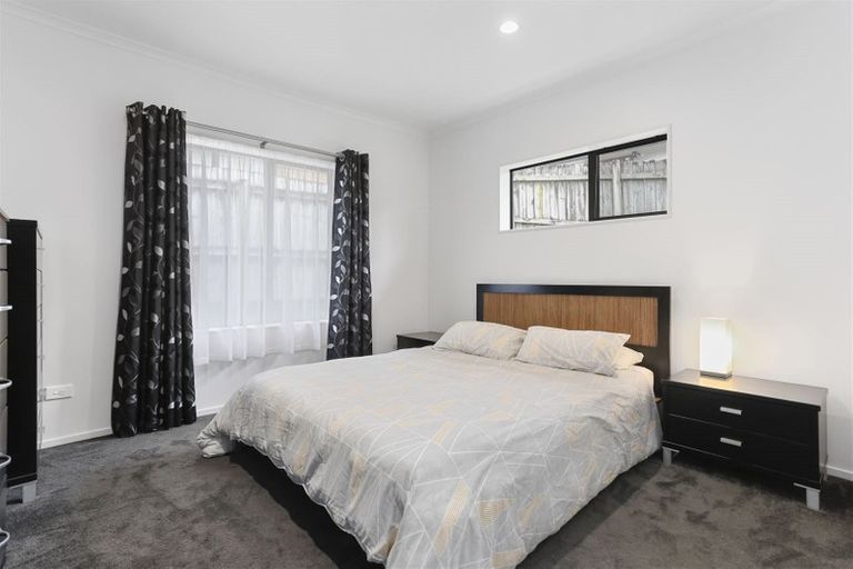 Photo of property in 11a Westglen Place, Ranui, Auckland, 0612