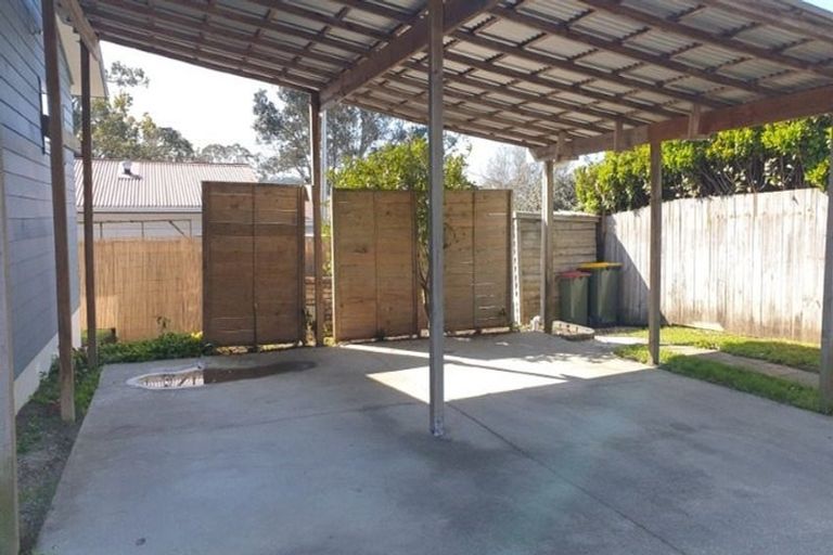 Photo of property in 3 Gazelle Avenue, Beach Haven, Auckland, 0626