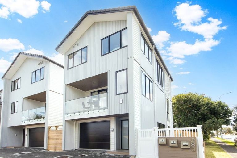 Photo of property in 283a Bucklands Beach Road, Bucklands Beach, Auckland, 2012