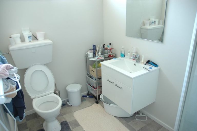 Photo of property in 2/23 Maple Grove, Maungaraki, Lower Hutt, 5010