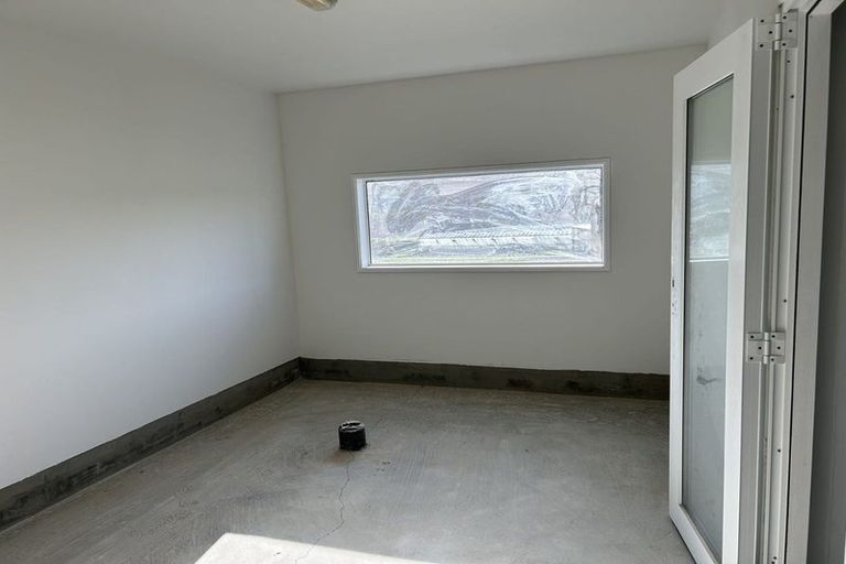 Photo of property in 59 Chamberlain Road, Bombay, 2675