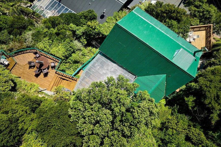 Photo of property in 55 Rona Street, Eastbourne, Lower Hutt, 5013