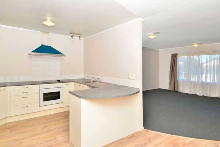 Photo of property in 39 Cyclamen Road, Mangere, Auckland, 2022