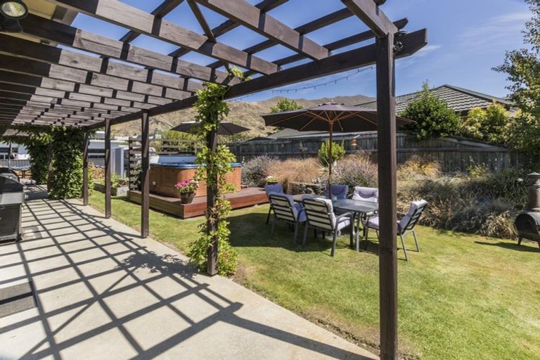 Photo of property in 225 Stone Street, Wanaka, 9305