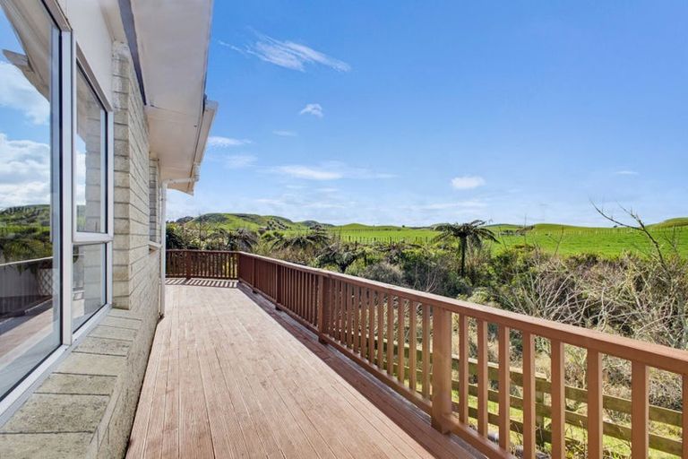 Photo of property in 131 Tiromoana Road, Maata, Eltham, 4398