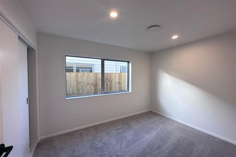 Photo of property in 16 Clayden Shuttleworth Street, Papakura, 2110
