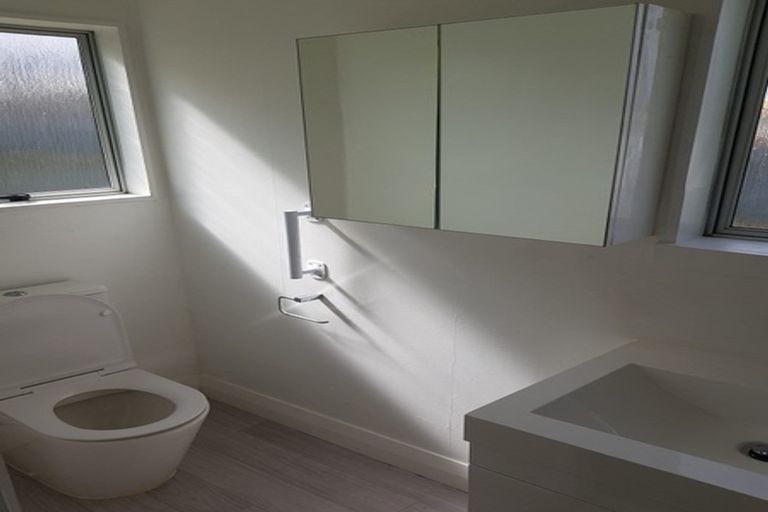 Photo of property in 3/32 Kapuka Road, Mangere Bridge, Auckland, 2022