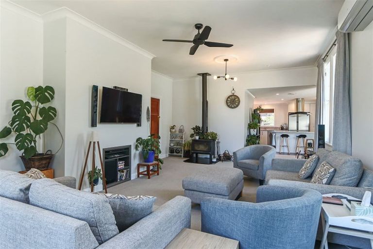 Photo of property in 5 Hinau Street, Inglewood, 4330