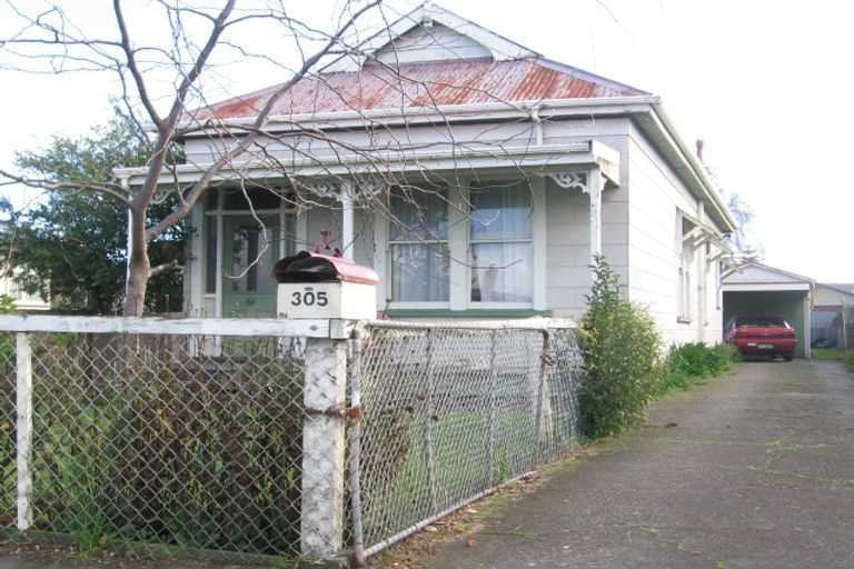 Photo of property in 305 Featherston Street, Palmerston North, 4410